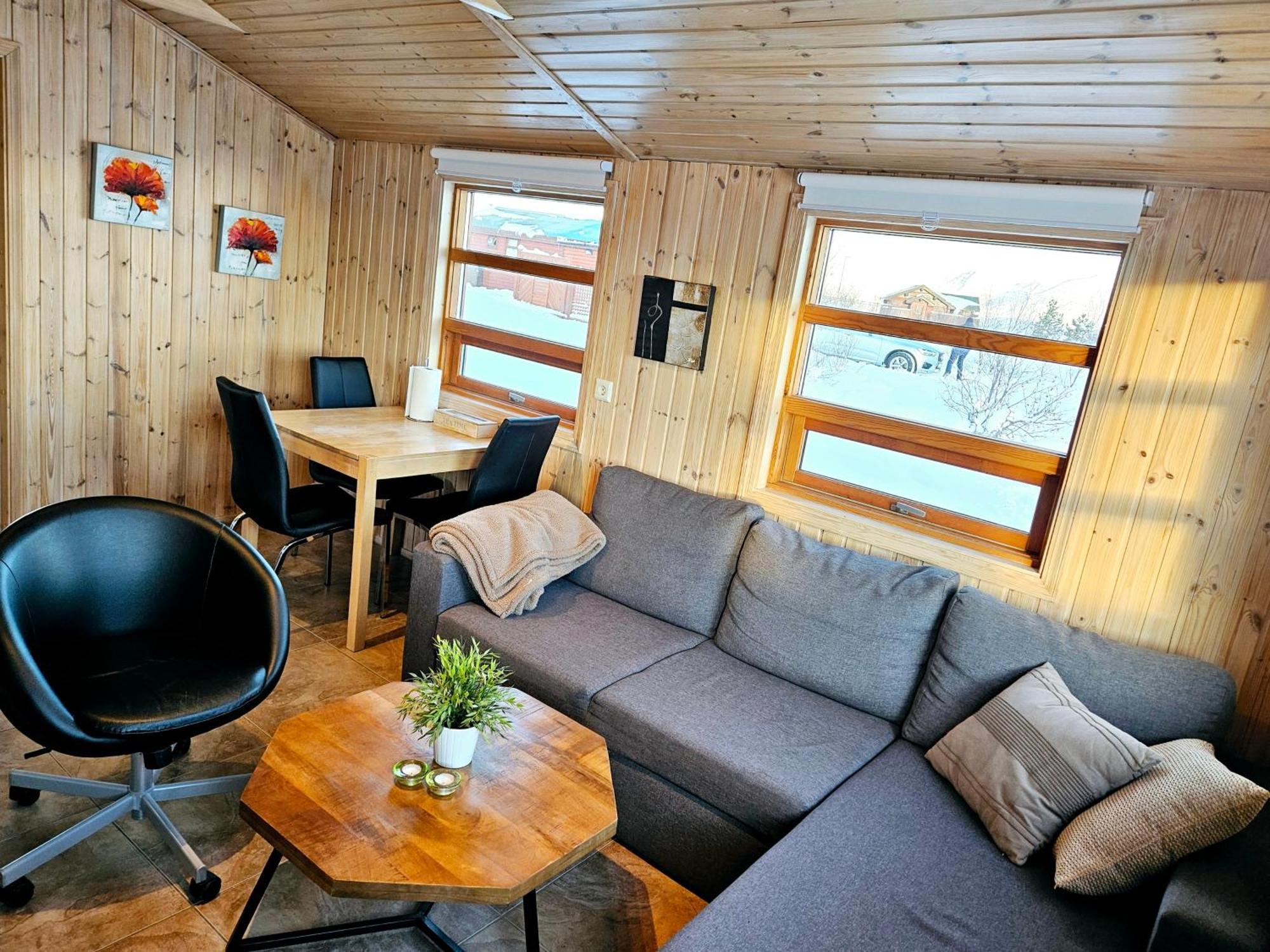 Aurora Vacation Homes Fagravik Akureyri Room photo
